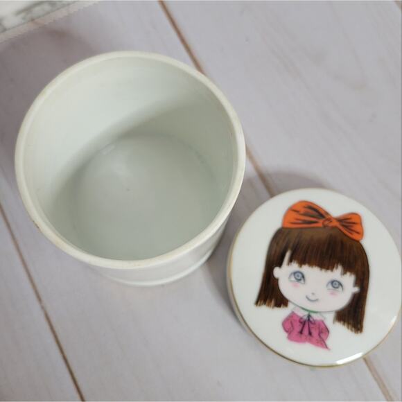 Vintage 70s Glass Kitschy Girl Trinket Dish - Set of 4 - Picture 11 of 14